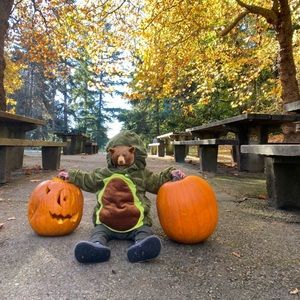 Avocado costume Size 18 months